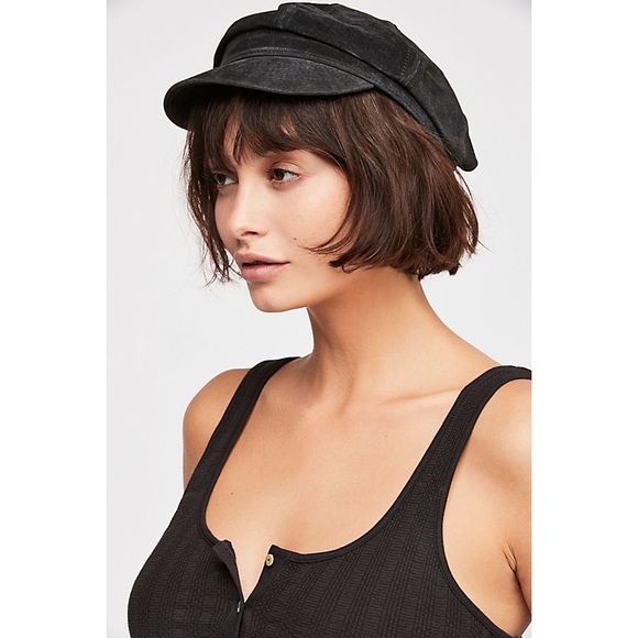 Free People Accessories - FREE PEOPLE suede black conductor/lieutenant hat